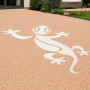 Kleine salamander mal voor steentapijt – Decoratieve vorm
